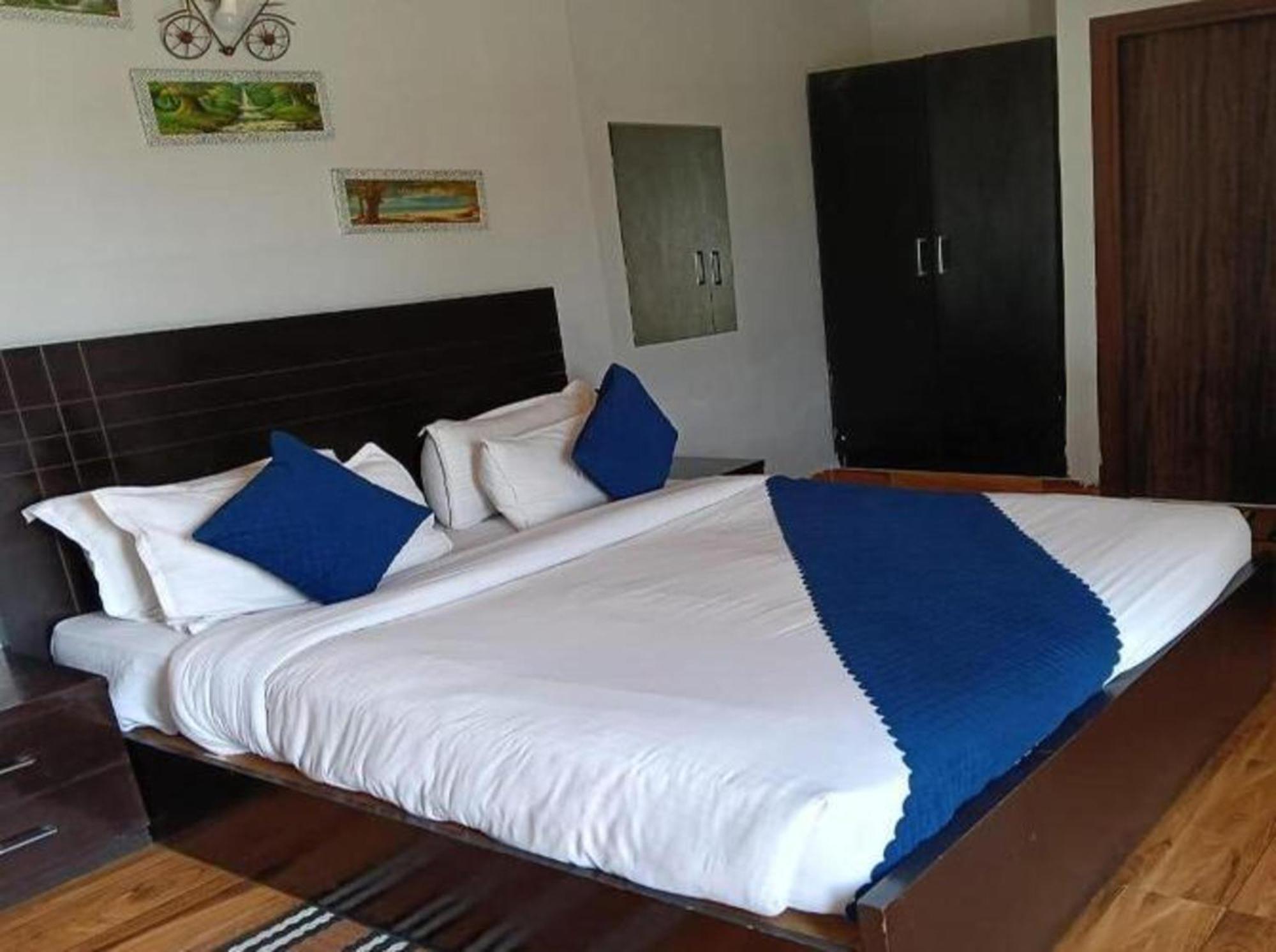 Vrindavan Dreams Hotel And Suites Ngoại thất bức ảnh